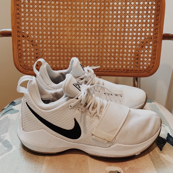 nike velcro sneakers womens